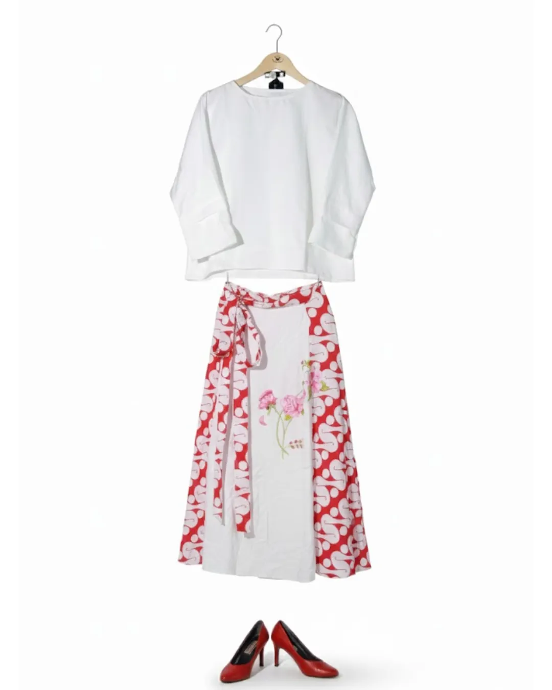 Gambar Rok Lilit Lukis Premium